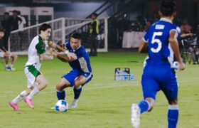 Persebaya Taklukkan Persib Lewat Drama Adu Penalti, Bajul Ijo Resmi Angkat Trofi Piala Presiden 2026